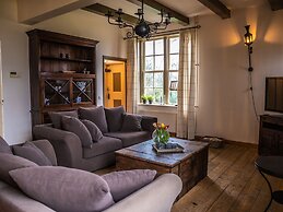 Superb Holiday Home on a Mini Campsite Near the Beach