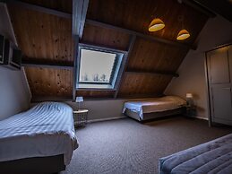 Superb Holiday Home on a Mini Campsite Near the Beach