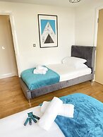 Tudors eSuites Balcony Apartment