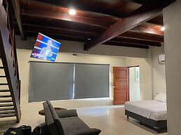 Cuxos Hotel Beachfront