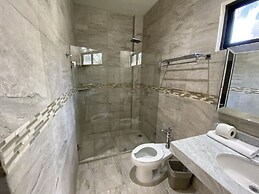 Cuxos Hotel Beachfront