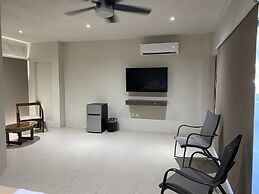 Cuxos Hotel Beachfront