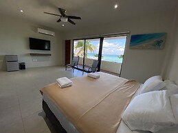 Cuxos Hotel Beachfront