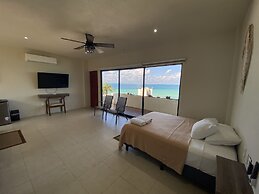 Cuxos Hotel Beachfront