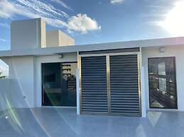 Cuxos Hotel Beachfront