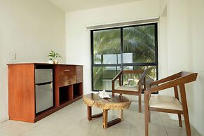 Cuxos Hotel Beachfront