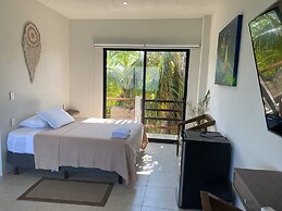 Cuxos Hotel Beachfront