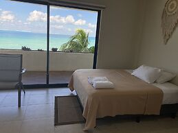 Cuxos Hotel Beachfront