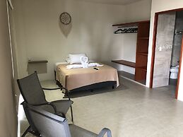 Cuxos Hotel Beachfront