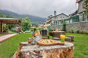 WoodRock Hotel Manali