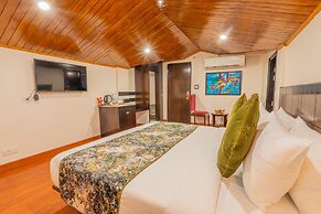 WoodRock Hotel Manali