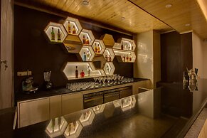 WoodRock Hotel Manali