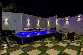 WoodRock Hotel Manali