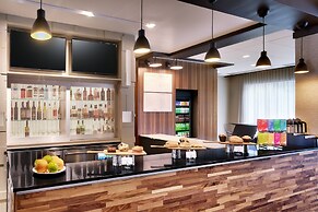 Courtyard by Marriott Atlanta Duluth Downtown