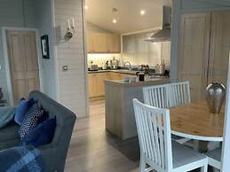 Holly Blue - Cosy Wooden Lodge, Kippford