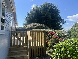 Holly Blue - Cosy Wooden Lodge, Kippford