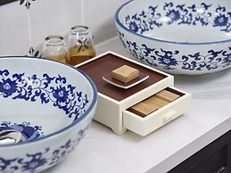 Golden Boutique Hotel