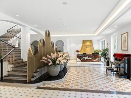 Golden Boutique Hotel