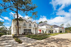 Golden Boutique Hotel