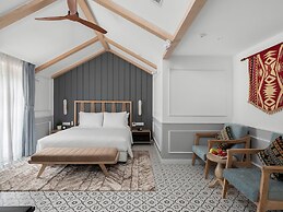 Golden Boutique Hotel