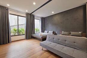 The Garden Capsule Hotel