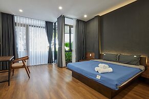 The Garden Capsule Hotel