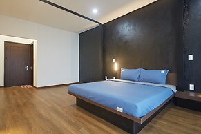 The Garden Capsule Hotel