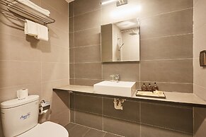 The Garden Capsule Hotel