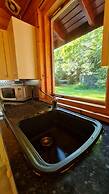 3-bed Lodge - Sleeps 7 - Hot Tub - Pet Friendly