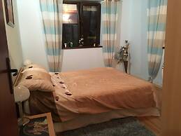 Inviting 4-bed Villa in Dolishte