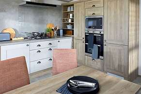 2-bed Lodge Sleeps 4 - Pet Welcome - Fireplace