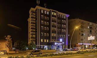 Real House Boutique Hotel