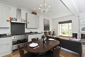 St Anns Road by Onefinestay