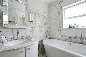 St Anns Road by Onefinestay