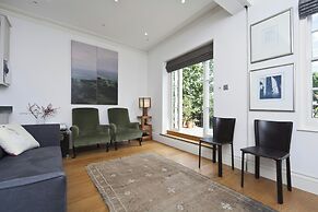 St Anns Road by Onefinestay