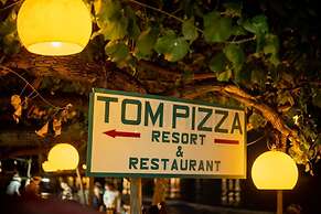 Tom Pizza Resort