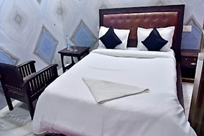 Goroomgo Krishna Palace Charbagh Lucknow