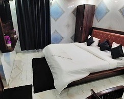 Goroomgo Krishna Palace Charbagh Lucknow