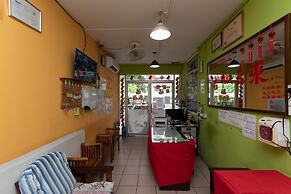 OYO 90184 Api Api Guesthouse 533