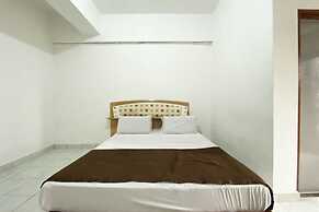 OYO 90184 Api Api Guesthouse 533