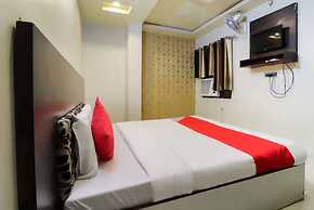 Goroomgo Kabir charbagh Lucknow