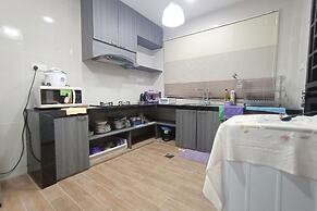 OYO 90203 Emma Sukma Homestay