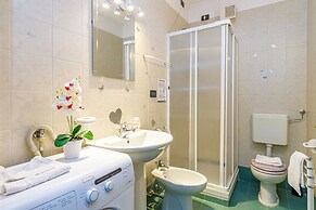 Magnolia Sirmione 500m from lake Garda