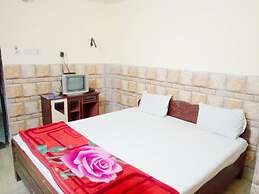 Goroomgo Prateek Residency Digha