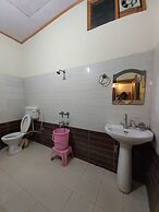 Goroomgo Moon Nainital