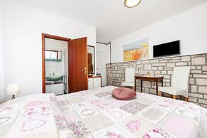 Apartments and Room Silvana