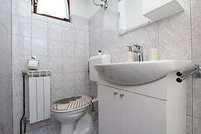 Apartments and Room Silvana