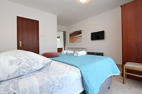 Apartments and Room Silvana