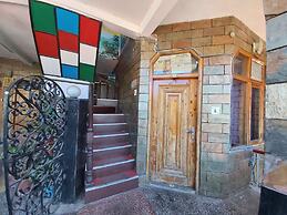 Goroomgo Lake View Mall Road Nainital