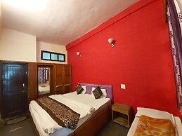 Goroomgo Lake View Mall Road Nainital